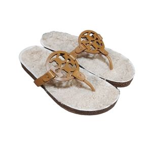 Tory Burch Miller Cloud Shearling Leather Sandal Thongs Shoe Carmel Size 9.5